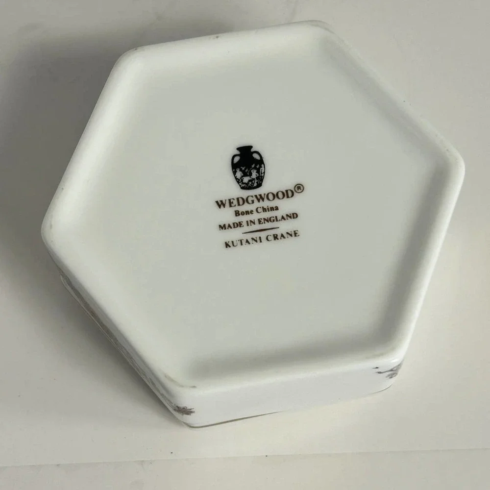 Wedgwood wedgewood bone
